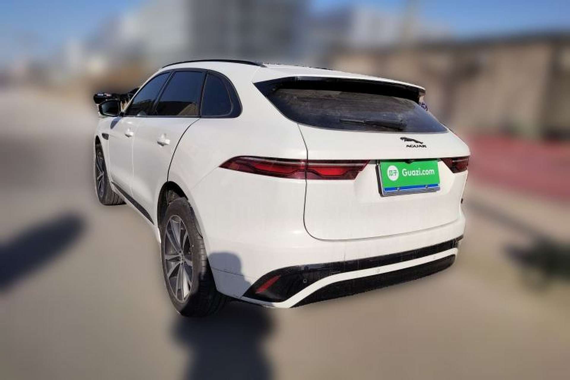 Used Jaguar F-PACE 2024 P250 R-Dynamic SE Rear Left 45 Deg