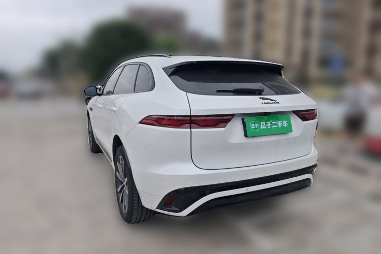Used Jaguar F-PACE 2024 P250 R-Dynamic SE Rear Left 45 Deg