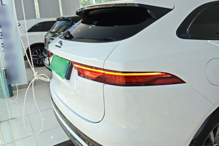 Used Jaguar F-PACE 2024 P250 R-Dynamic SE Rear