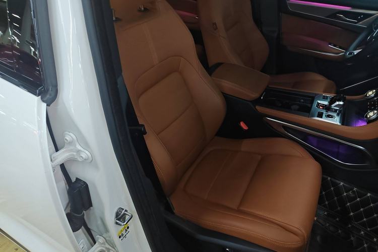 Used Jaguar F-PACE 2024 P250 R-Dynamic SE Right Front Seat