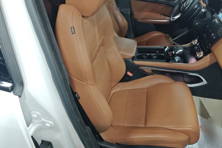 Used Jaguar F-PACE 2024 P250 R-Dynamic HSE Right Front Seat