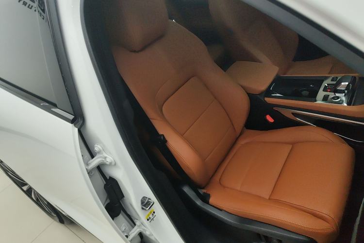 Used Jaguar F-PACE 2024 P250 R-Dynamic SE Right Front Seat