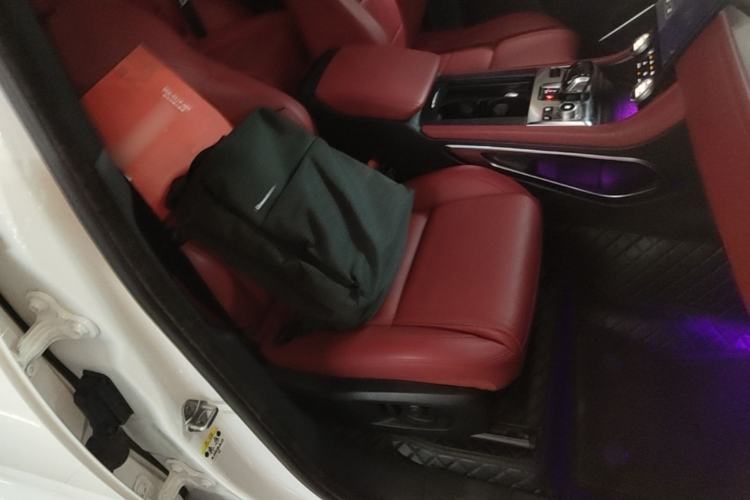 Used Jaguar F-PACE 2024 P250 R-Dynamic SE Right Front Seat