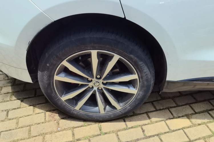 Used Jaguar F-PACE 2024 P250 R-Dynamic SE Right Rear Wheel Hub