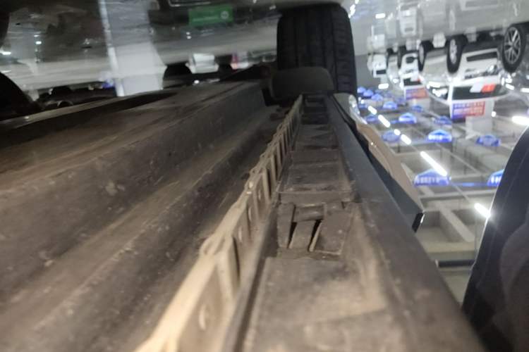 Used Jaguar F-PACE 2024 P250 R-Dynamic SE Right Side Sill
