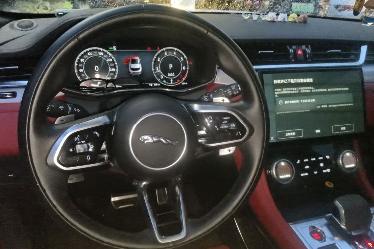 Used Jaguar F-PACE 2024 P250 R-Dynamic SE Steering Wheel