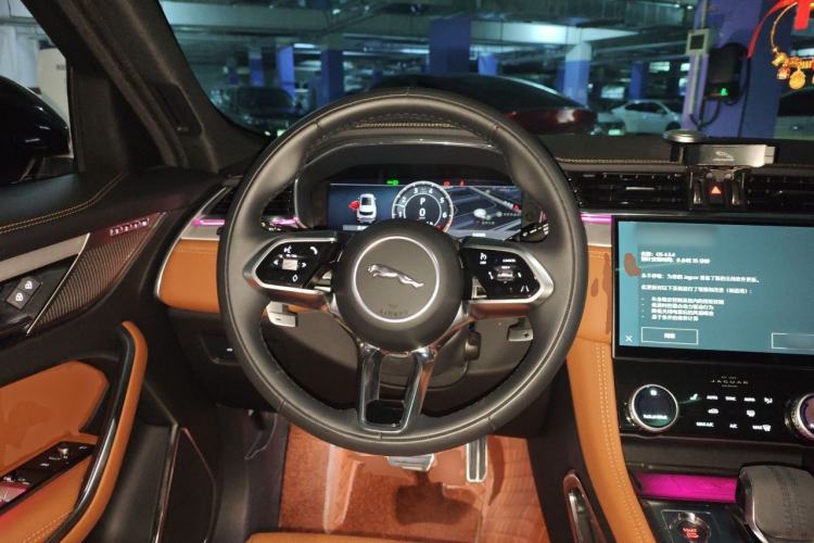 Used Jaguar F-PACE 2024 P250 R-Dynamic SE Steering Wheel