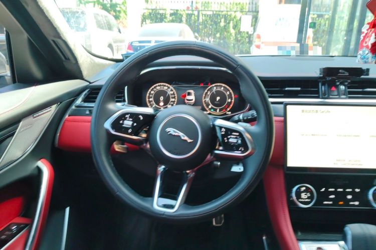Used Jaguar F-PACE 2024 P250 R-Dynamic HSE Steering Wheel