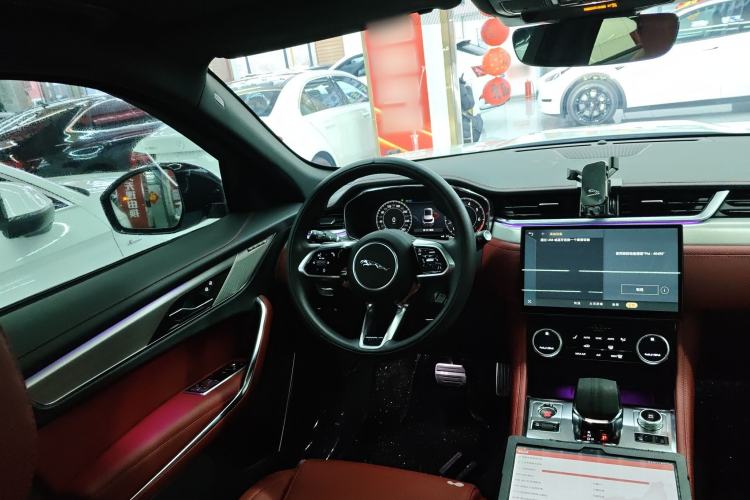 Used Jaguar F-PACE 2024 P250 R-Dynamic SE Steering Wheel