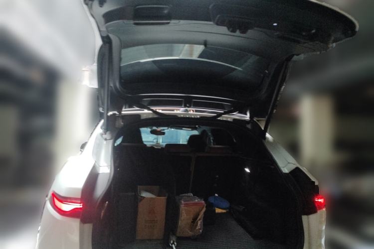 Used Jaguar F-PACE 2024 P250 R-Dynamic SE Trunk