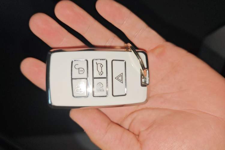 Used Jaguar F-PACE 2024 P250 R-Dynamic SE Vehicle Key
