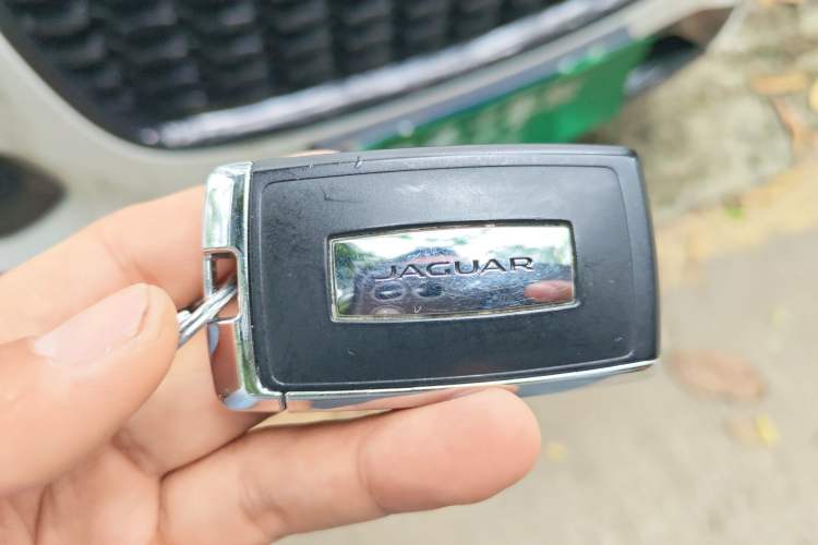 Used Jaguar F-PACE 2024 P250 R-Dynamic SE Vehicle Key