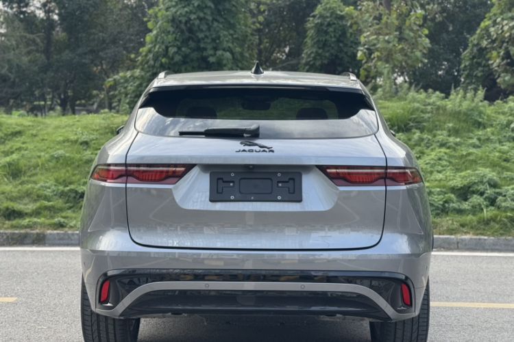 Used Jaguar F-PACE 2025 P250 R-Dynamic SE Exterior 5