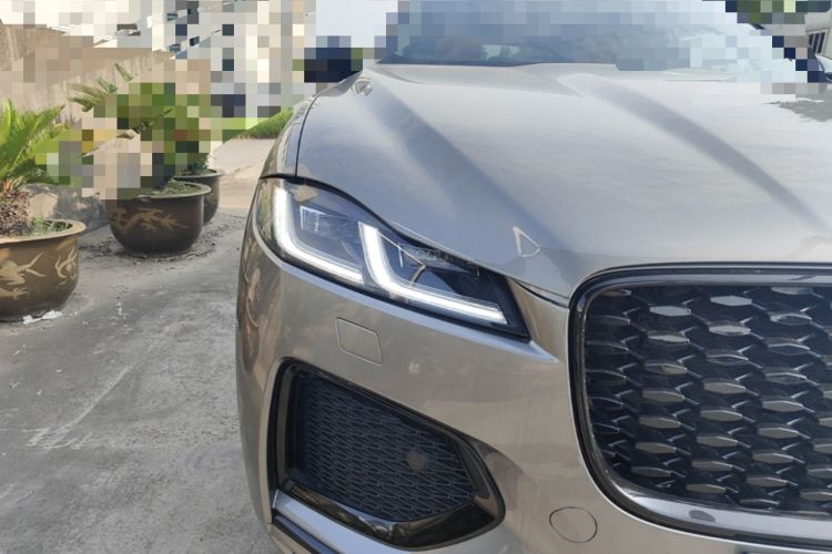Used Jaguar F-PACE 2025 P250 R-Dynamic SE Right Front Headlight