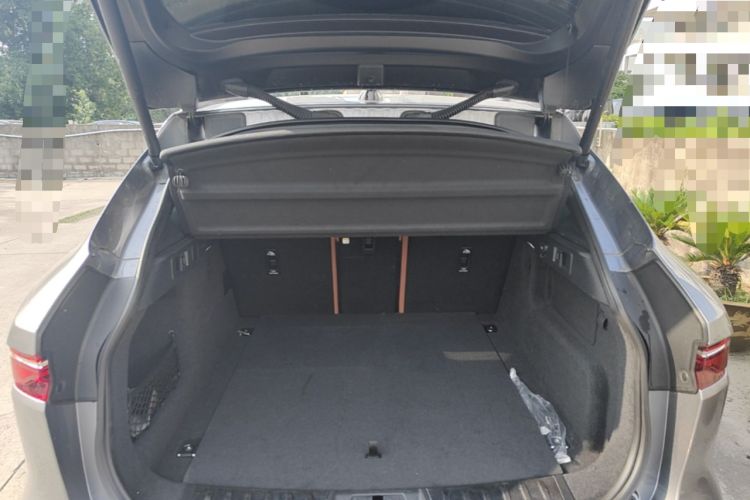 Used Jaguar F-PACE 2025 P250 R-Dynamic SE Trunk