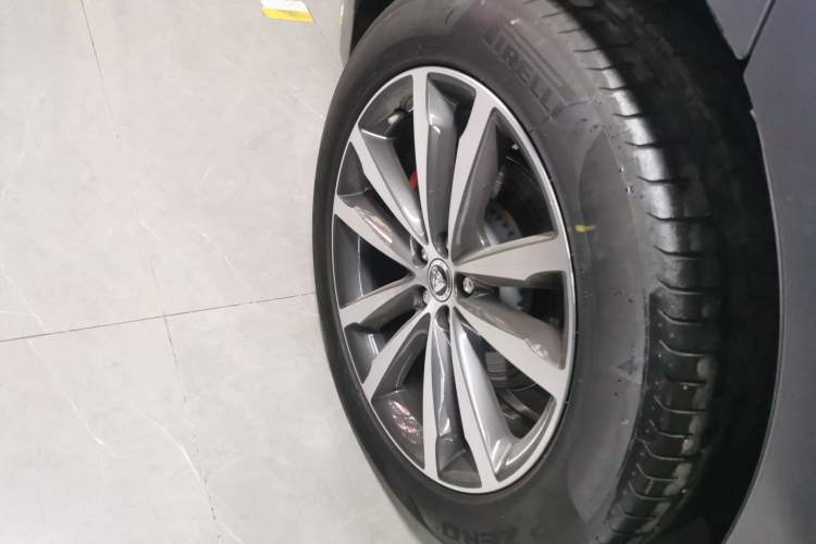Used Jaguar F-PACE 2025 P250 R-Dynamic SE Exterior 8