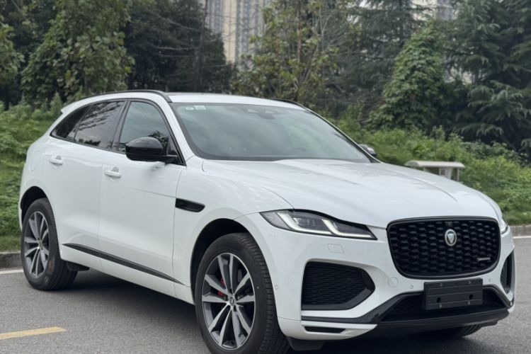 Used Jaguar F-PACE 2025 P250 R-Dynamic SE Exterior 2