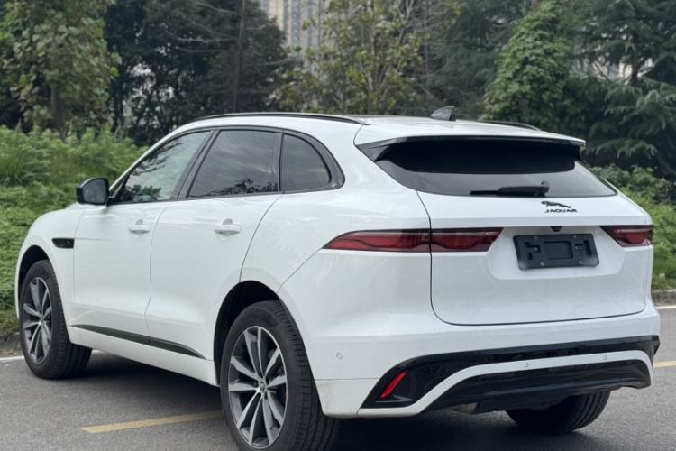 Used Jaguar F-PACE 2025 P250 R-Dynamic SE Exterior 3