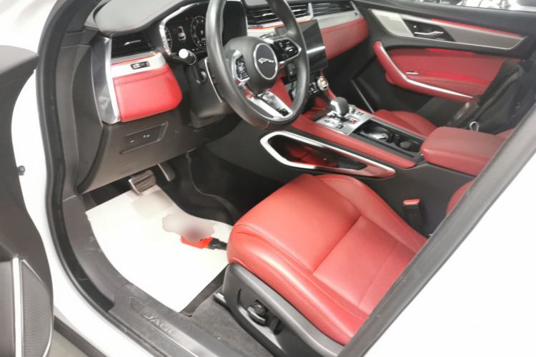 Used Jaguar F-PACE 2025 P250 R-Dynamic SE Left Front Seat