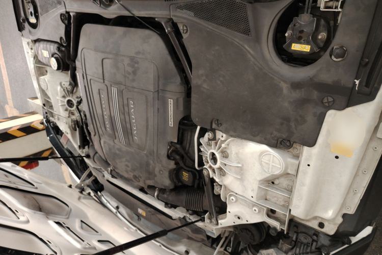 Used Jaguar F-TYPE 2015 3.0 SC Hardtop Version Engine Bay