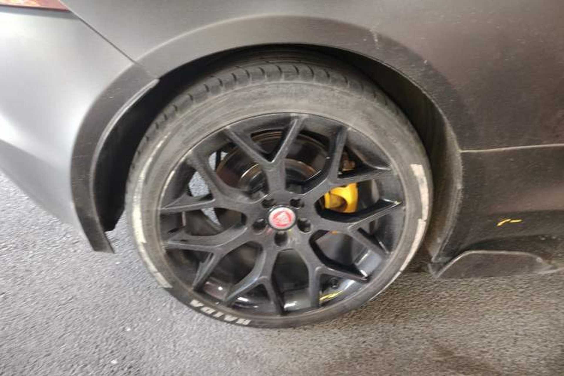 Used Jaguar F-TYPE 2015 3.0 SC Hardtop Version Right Rear Wheel Hub