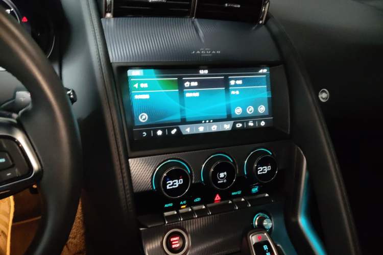 Used Jaguar F-TYPE 2021 P380 All-Wheel-Drive R-Dynamic Hardtop Version Audio And AC Panel