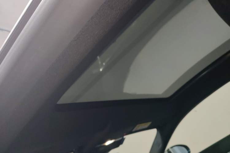 Used Jaguar F-TYPE 2021 P380 All-Wheel-Drive R-Dynamic Hardtop Version Headliner