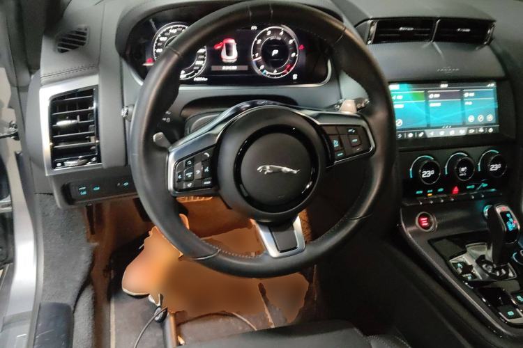 Used Jaguar F-TYPE 2021 P380 All-Wheel-Drive R-Dynamic Hardtop Version Steering Wheel