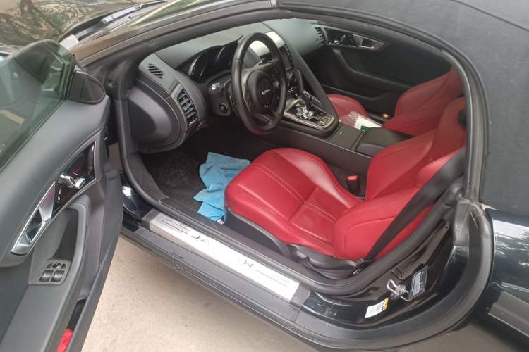 Used Jaguar F-TYPE 2013 3.0 SC Convertible Edition Driver Seat