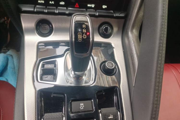 Used Jaguar F-TYPE 2013 3.0 SC Convertible Edition Gear Lever