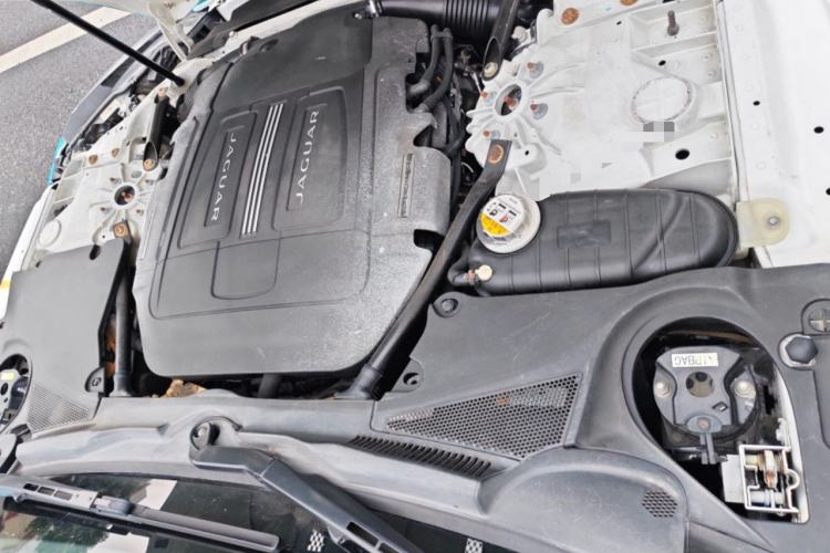 Used Jaguar F-TYPE 2013 3.0 SC Convertible Edition Engine Bay
