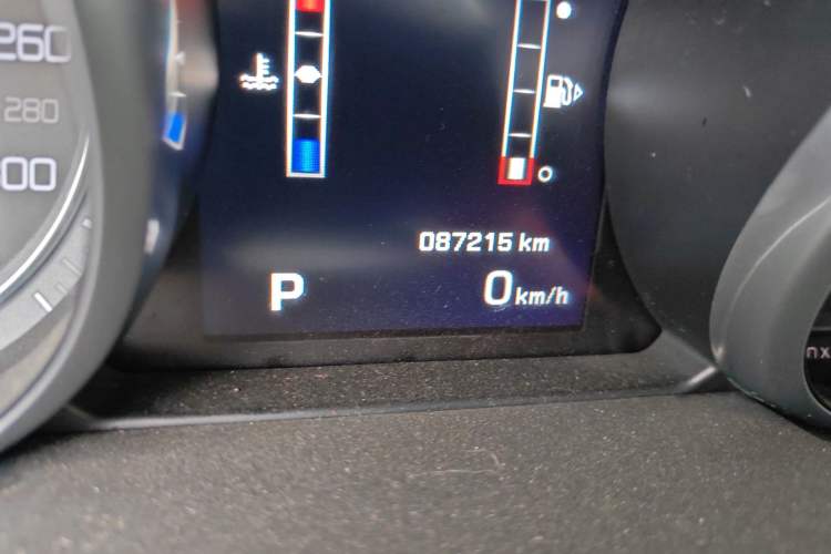 Used Jaguar F-TYPE 2013 3.0 SC Convertible Edition Odometer Close Up