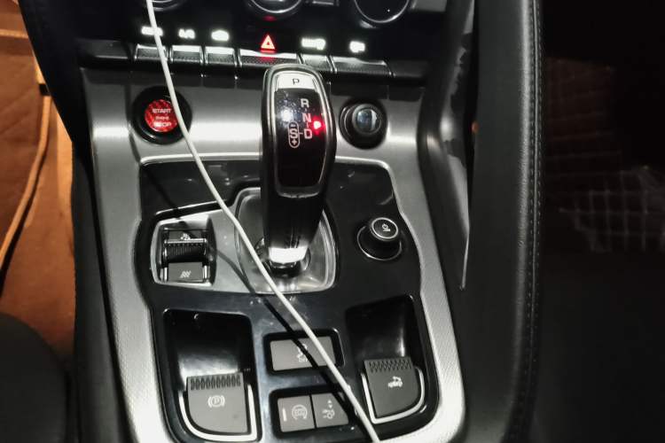 Used Jaguar F-TYPE 2013 3.0 SC Convertible Edition Gear Lever