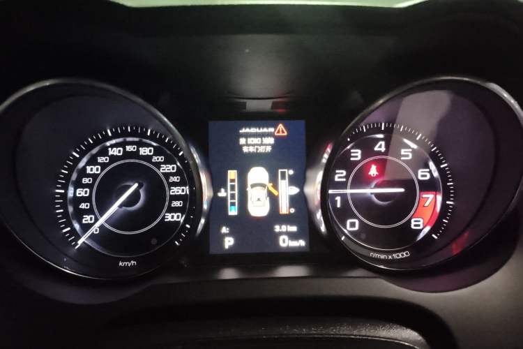 Used Jaguar F-TYPE 2013 3.0 SC Convertible Edition Instrument Cluster