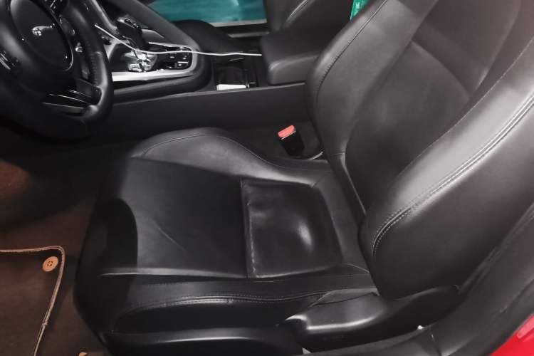 Used Jaguar F-TYPE 2013 3.0 SC Convertible Edition Left Rear Seat
