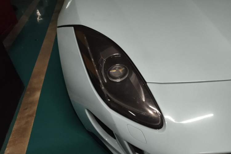 Used Jaguar F-TYPE 2013 3.0 SC Convertible Edition Right Front Headlight