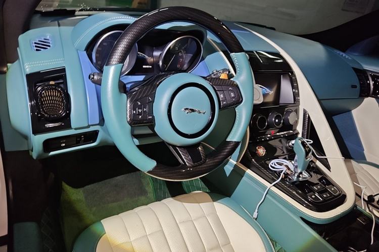 Used Jaguar F-TYPE 2013 3.0 SC Convertible Edition Center Console