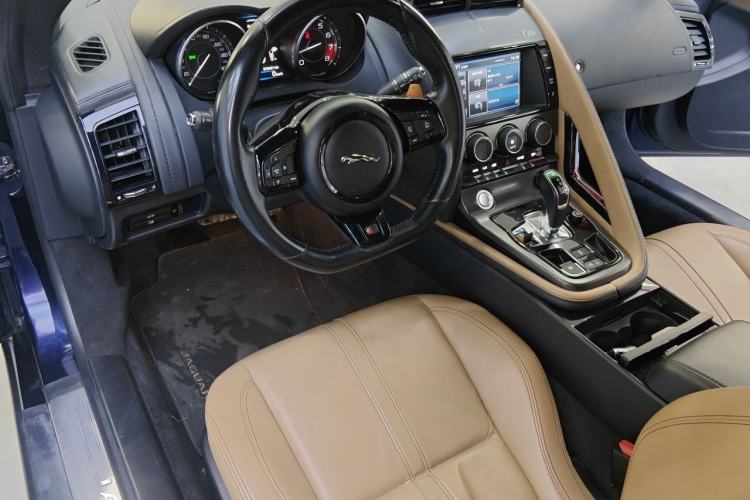 Used Jaguar F-TYPE 2015 3.0 SC S Hardtop Version Center Console