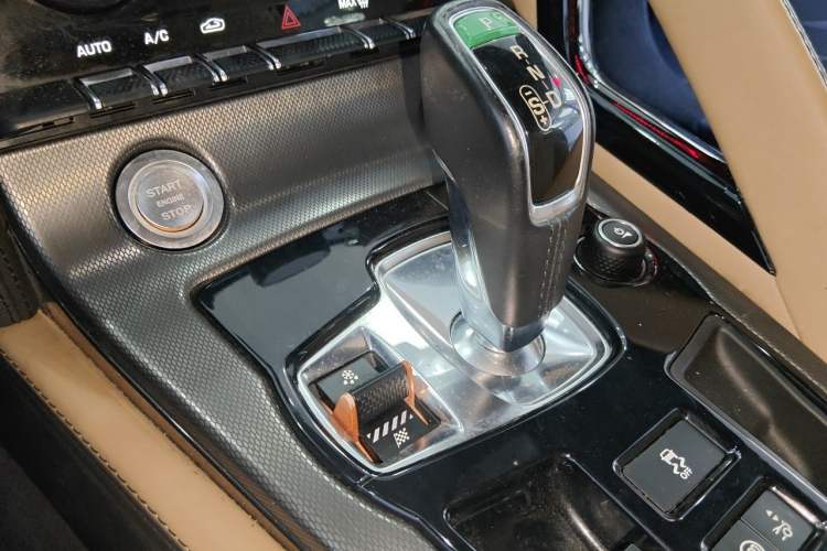 Used Jaguar F-TYPE 2015 3.0 SC S Hardtop Version Gear Lever