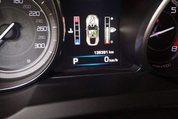 Used Jaguar F-TYPE 2015 3.0 SC Hardtop Version Odometer Close Up
