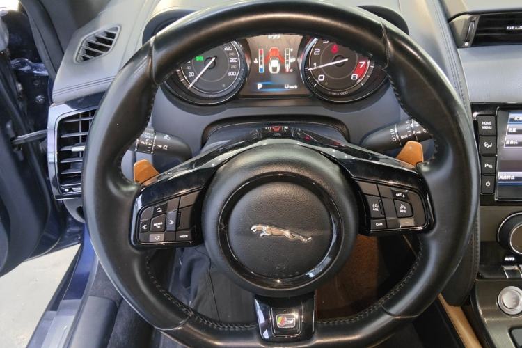 Used Jaguar F-TYPE 2015 3.0 SC S Hardtop Version Steering Wheel