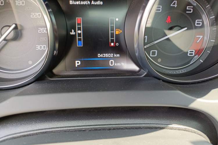 Used Jaguar F-TYPE 2015 3.0 SC S Hardtop Version Odometer Close Up