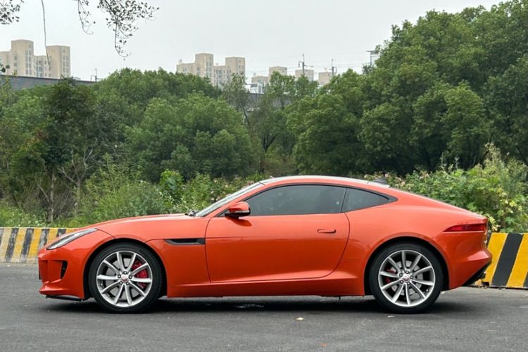 Used Jaguar F-TYPE 2015 3.0 SC S Hardtop Version Exterior 2