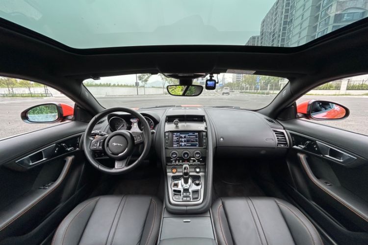 Used Jaguar F-TYPE 2015 3.0 SC S Hardtop Version Interior 1