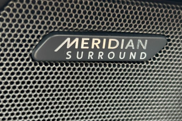 Used Jaguar F-TYPE 2015 3.0 SC S Hardtop Version Interior 15