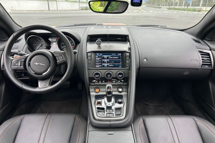 Used Jaguar F-TYPE 2015 3.0 SC S Hardtop Version Interior 2