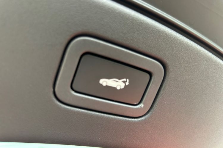 Used Jaguar F-TYPE 2015 3.0 SC S Hardtop Version Interior 7