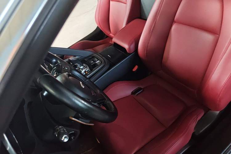 Used Jaguar F-TYPE 2015 3.0 SC Hardtop Version Left Front Seat