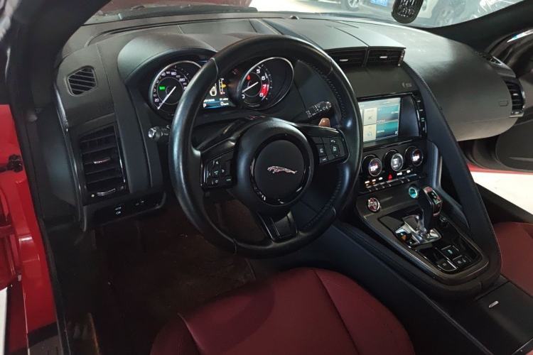 Used Jaguar F-TYPE 2015 3.0 SC Hardtop Version Steering Wheel