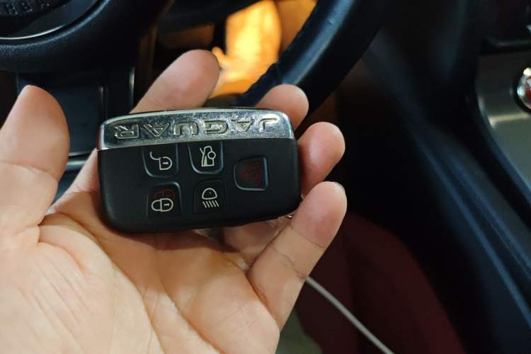 Used Jaguar F-TYPE 2015 3.0 SC Hardtop Version Vehicle Key